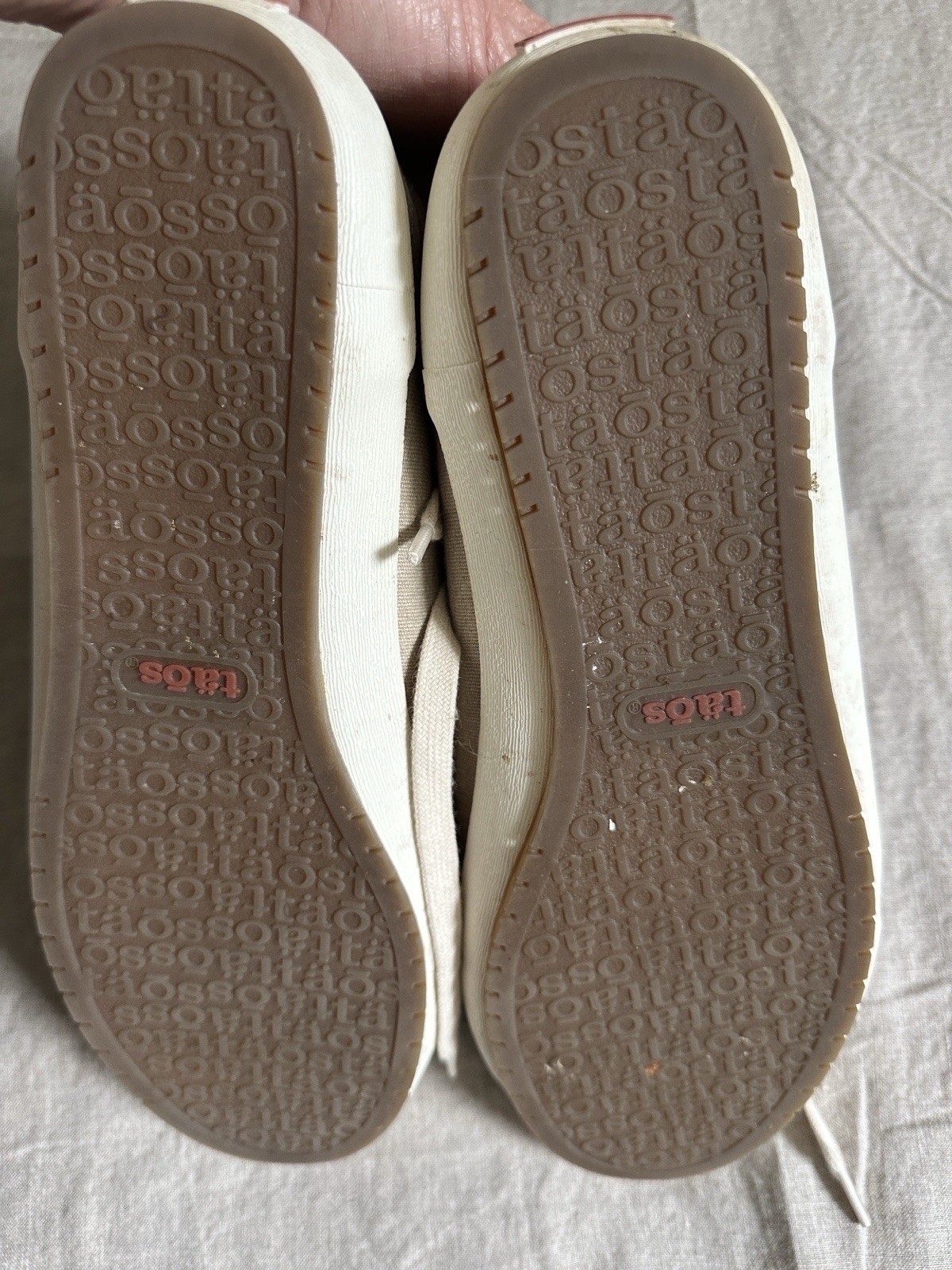 Taos Star Canvas Sneakers Womens 10 Khaki Wash Tan Comfort Shoes EUC