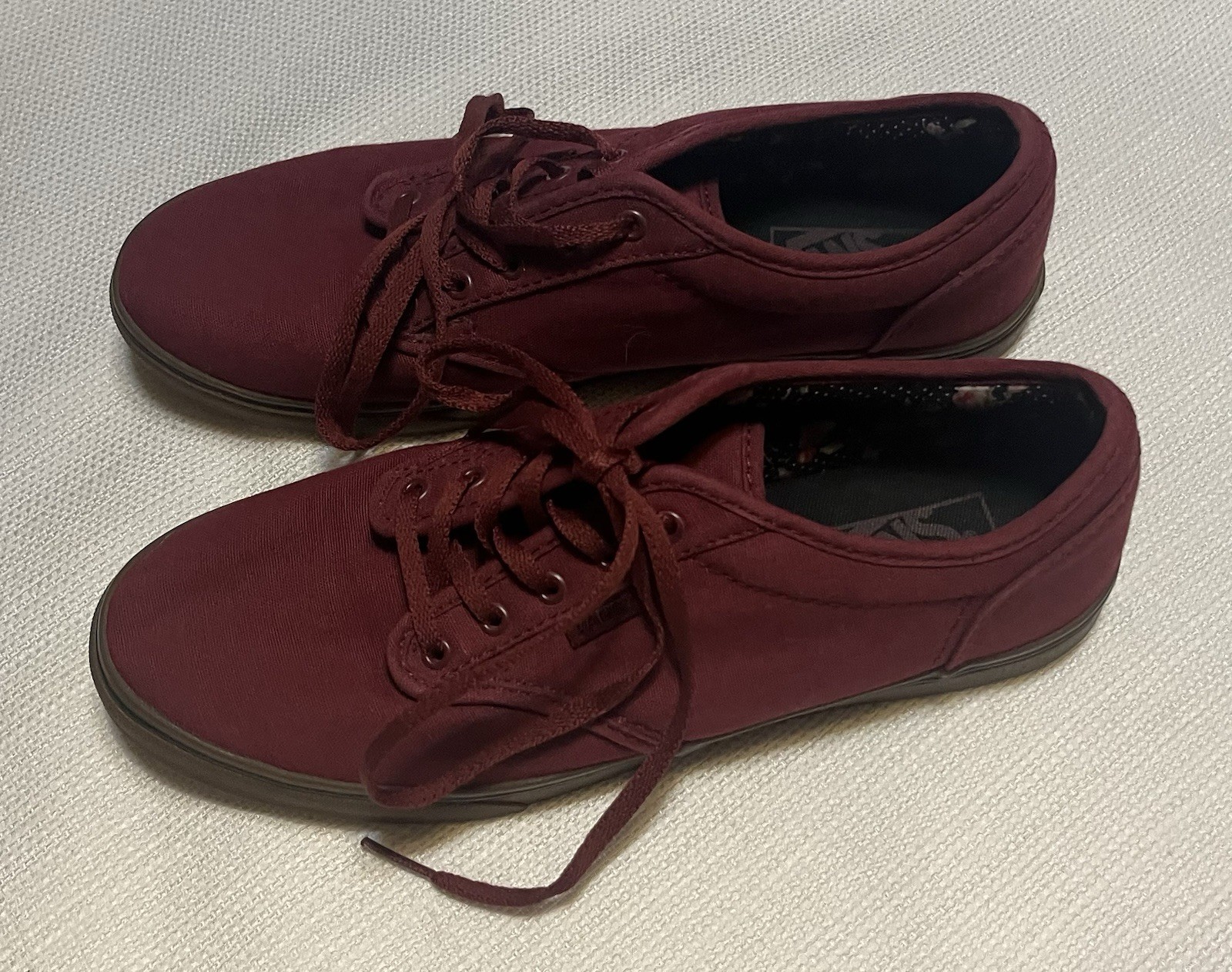 Women’s VANS Size 8.5 Cranberry Burgundy Sneakers Tennis Shoes EUC