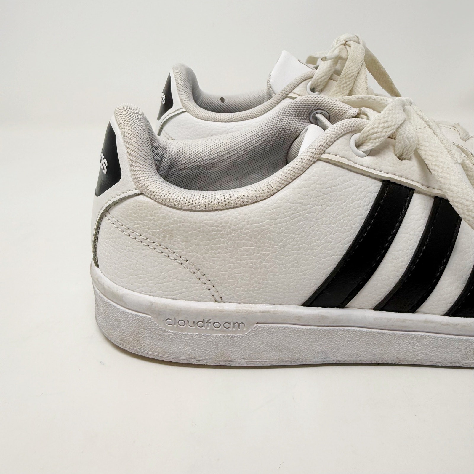 Adidas Womens 7.5 White Black Grand Court Shoes Sneakers Lace Up Casual Comfort