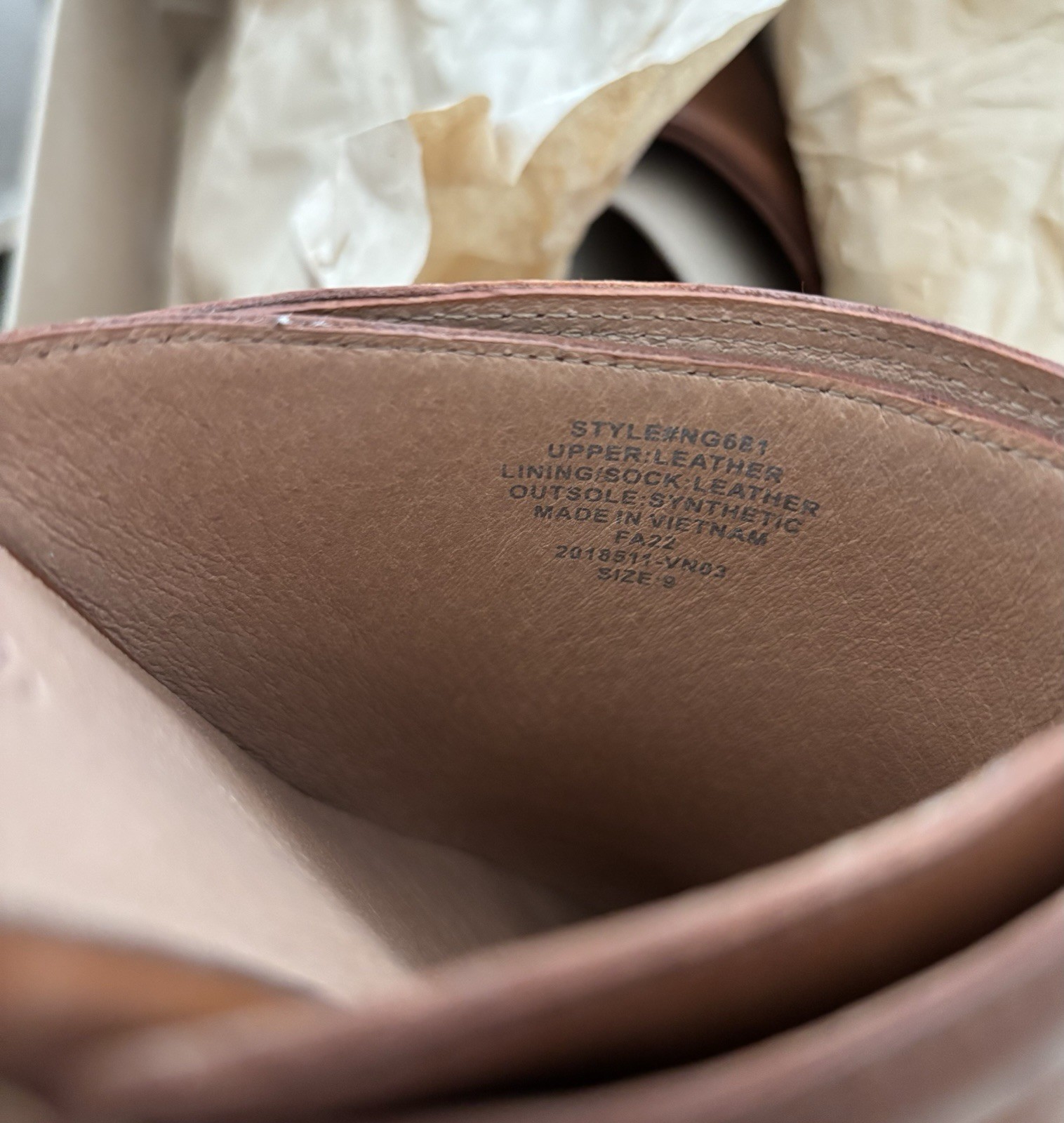 New with Box Madewell Leather Clogs, English Saddle brown, Women’s Size 9