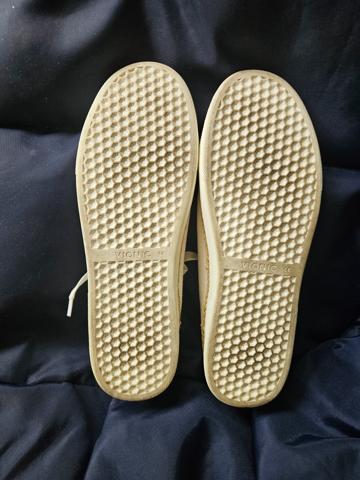 Vionic womens size 10 Hattie VS223 Ivory Color Casual Orthotic low-top sneaker