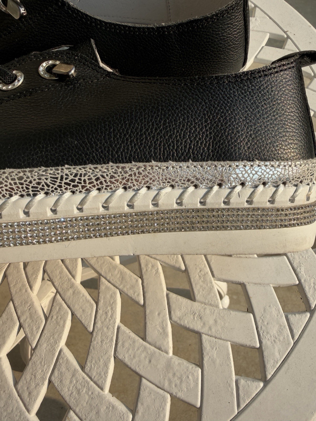 Bernie Mev Women’s Casual Slip On Sneaker Black & Shimmer Silver Size 39 US 8.5