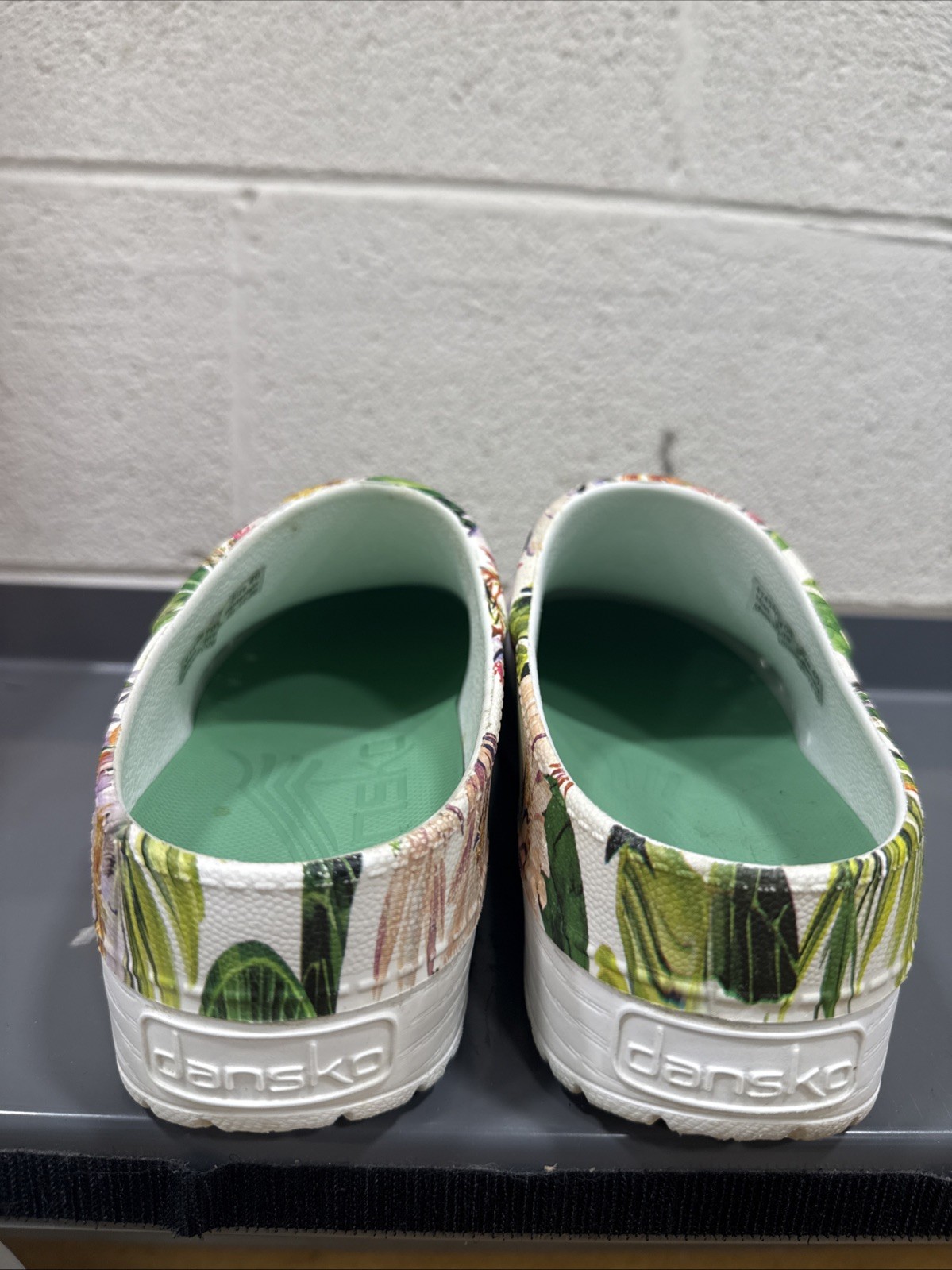 DANSKO Kane Clogs Floral Slip-on Shoes Womens Size US 9 – 9.5 EU 40 EXCELLENT!