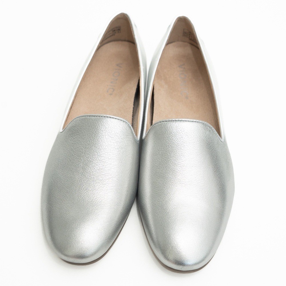 Vionic – Willa II Silver Flats
