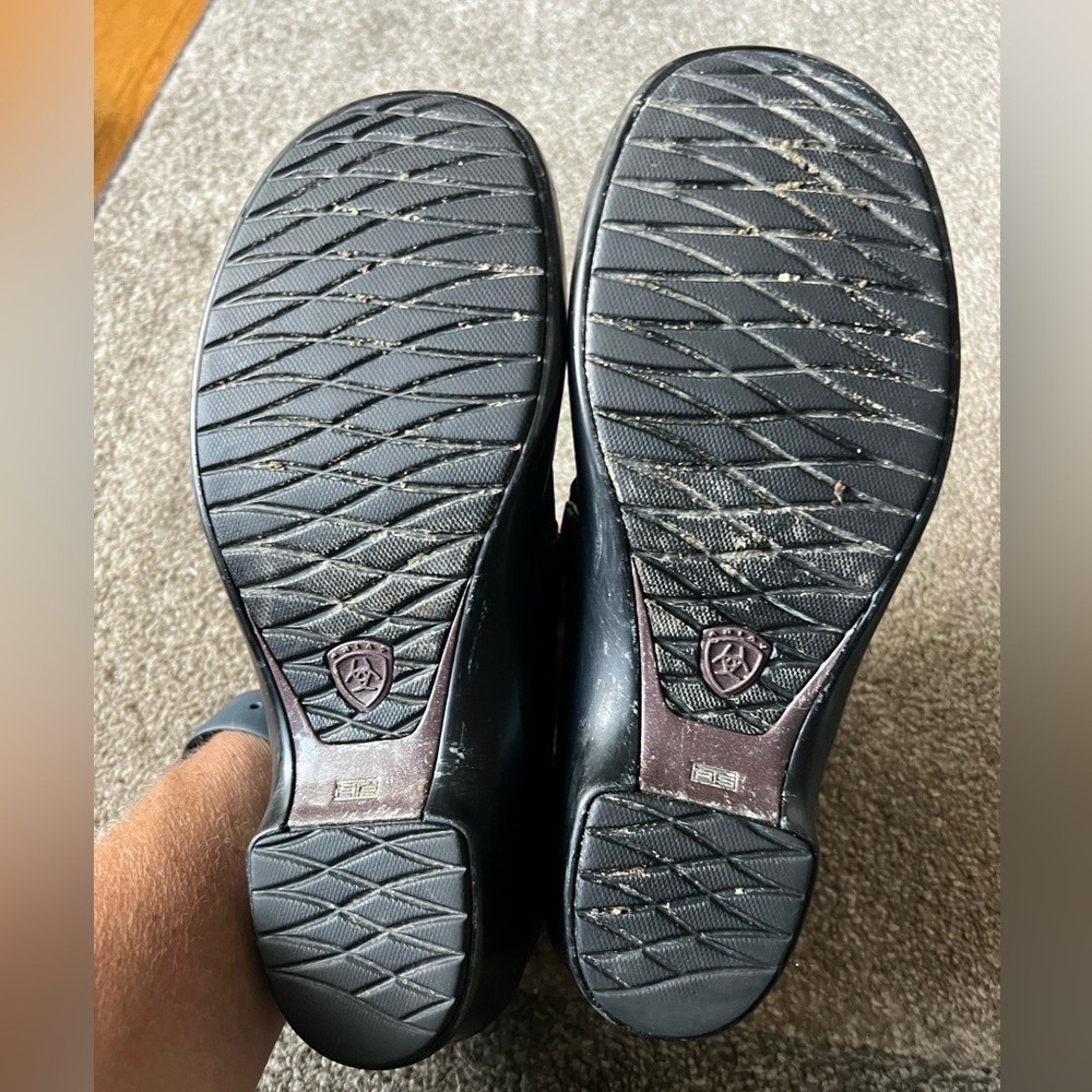 ARIAT 100% Leather Del Mar Slip On Clogs w/Horse Bit Detail – 7.5