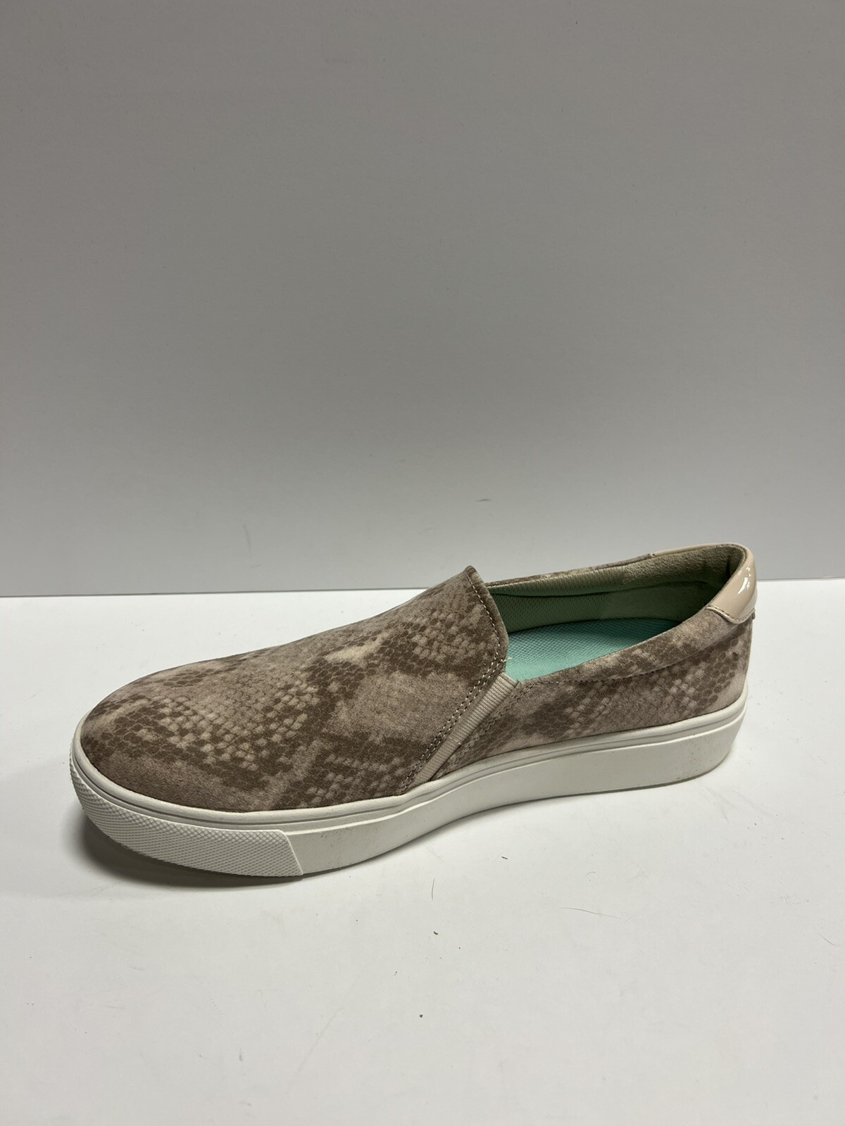Dr Scholls Womens Nova Slip On Sneaker Snake Size 10 M