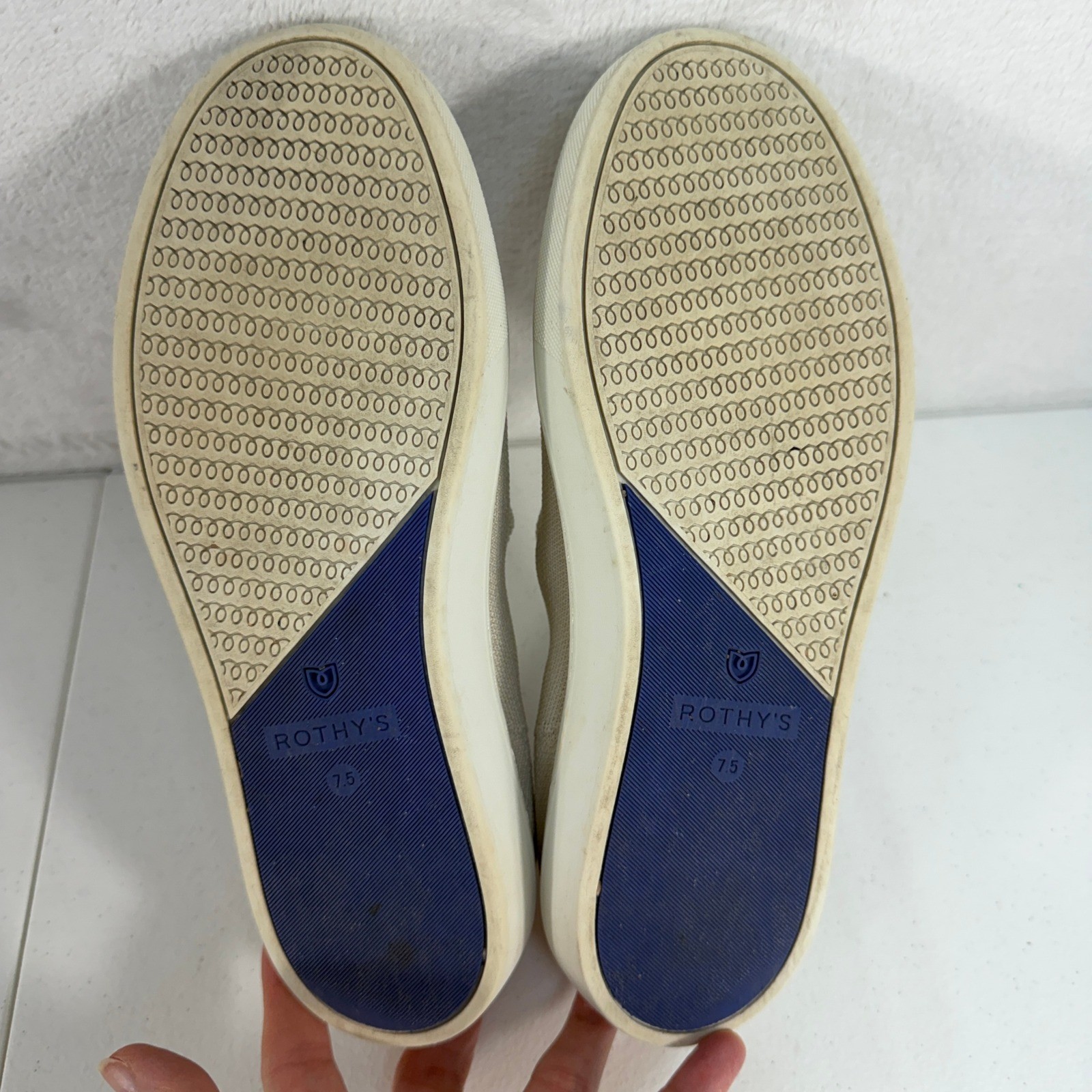 Rothy’s 7.5 Sneakers The Original Slip-On Sustainable Knit Washable Sand Beige