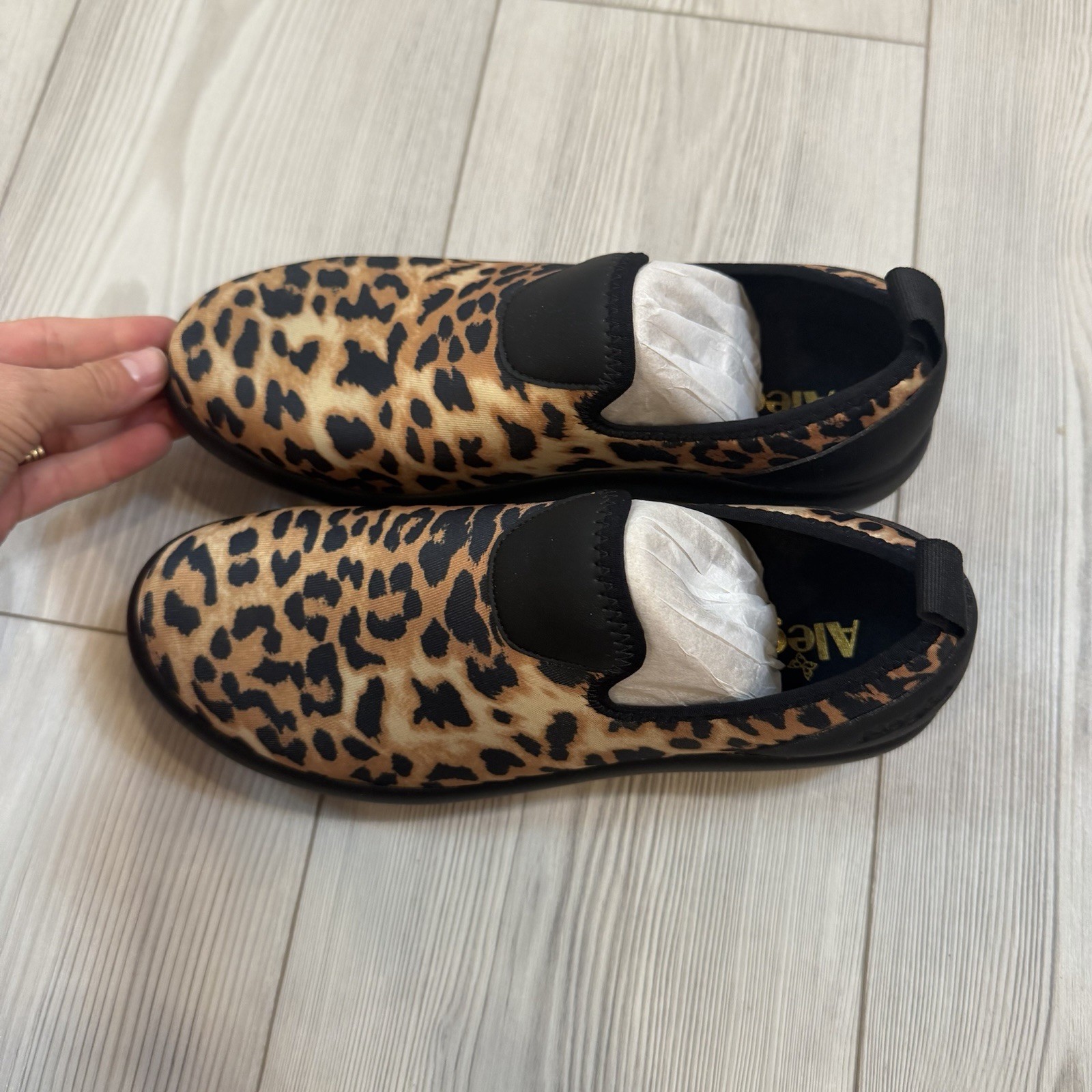 NEW Alegria Eden Slip On Shoes Leopard Printed Boho Sneakers 38 8 8.5