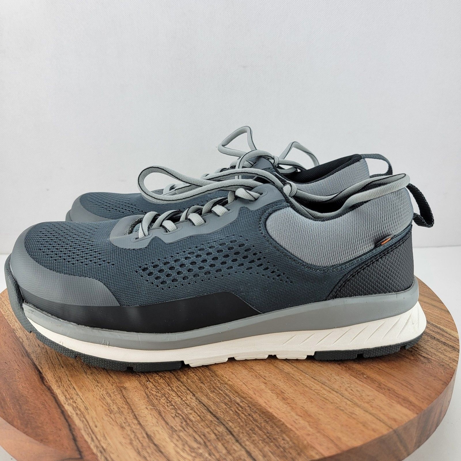 Bogs Womens Size 7.5 Sandstone Low TR Composite Safety Toe Work Shoes Sneakers