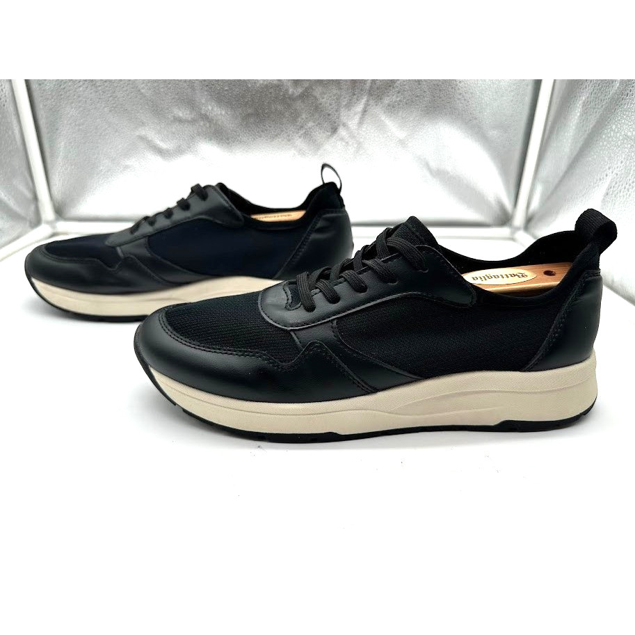 Banana Republic Sustainable Knit Sneakers Black Womens Size 10 807006-01 FA22