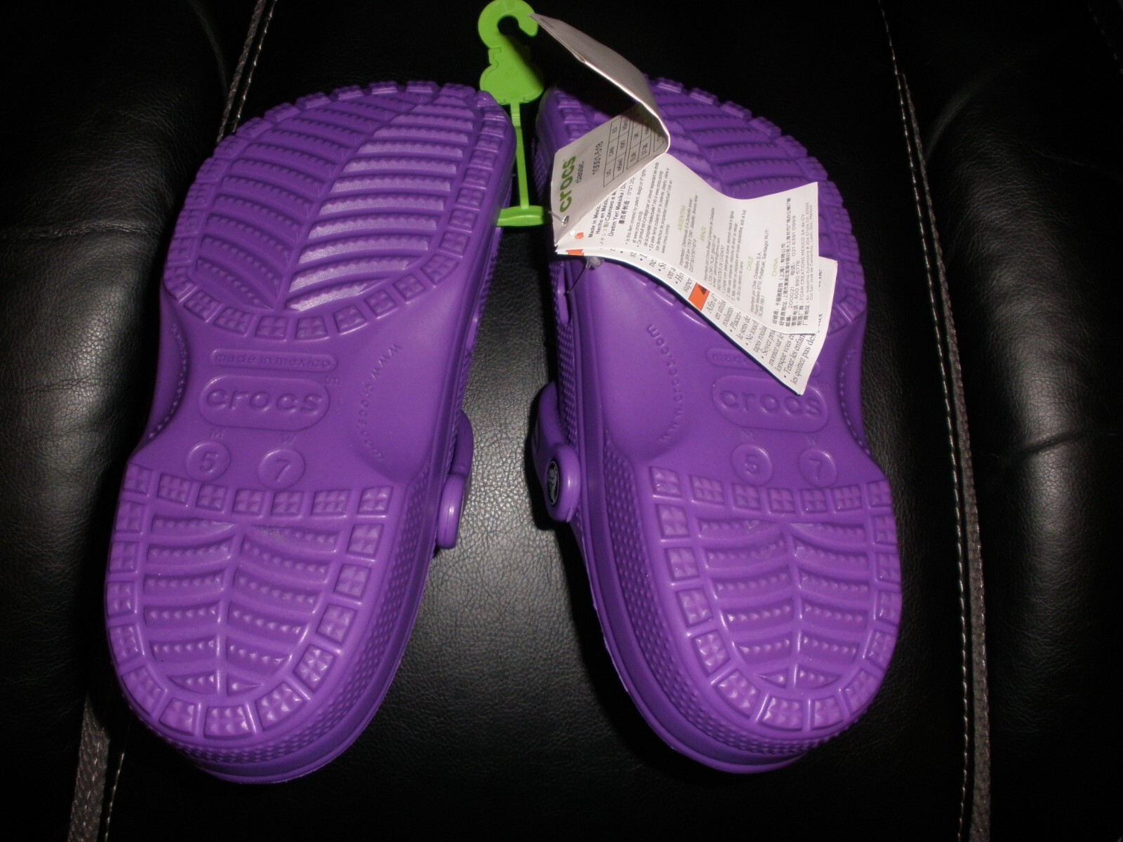 Crocs Classic Clogs W7 M5 Purple with 10 Halloween Jibbitz (NWT)