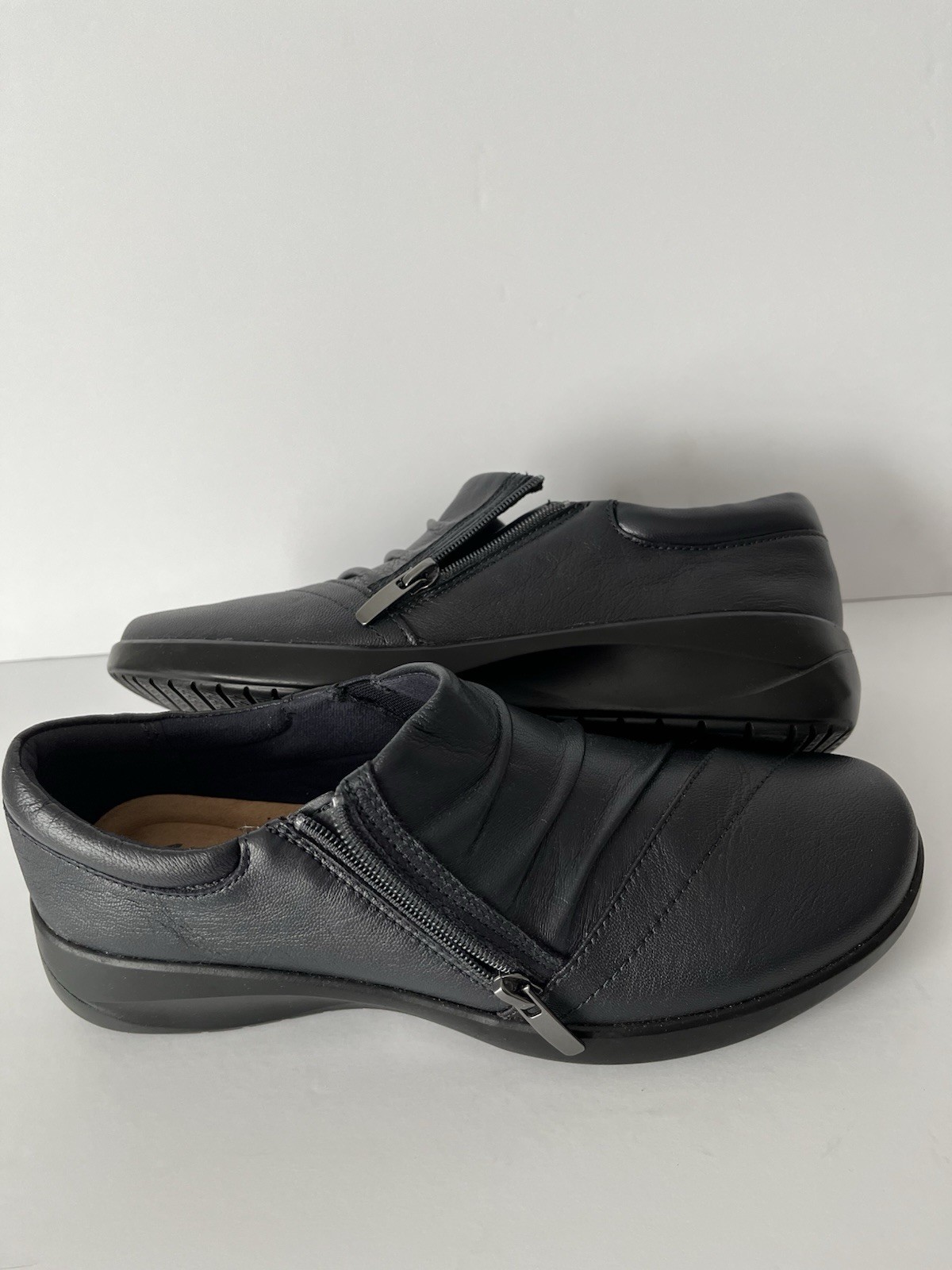 Clark’s Collection Black Size 8 Ladies Slip On Side Zipper Comfortable