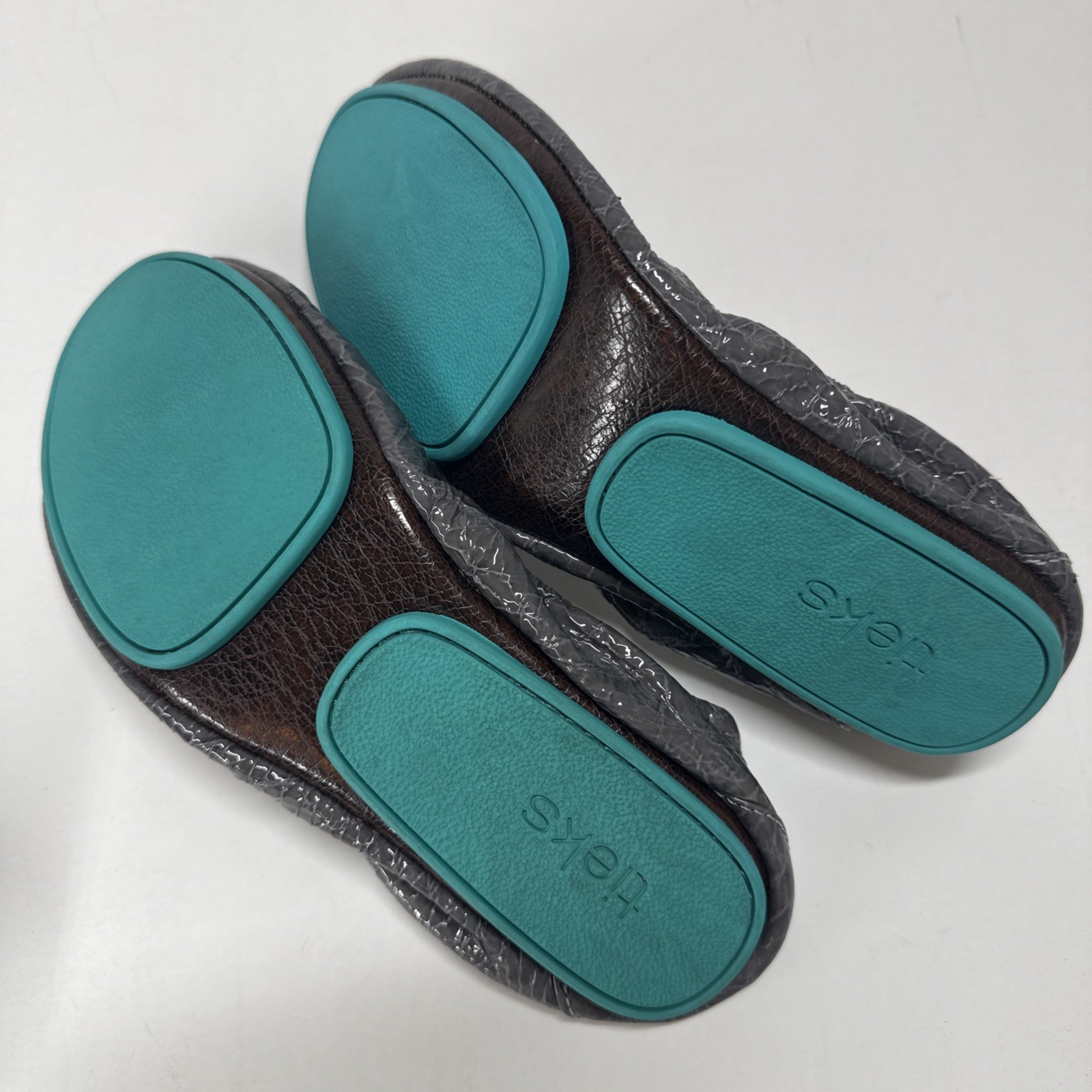 Tieks Ballet Flat Shoes Womens 7 Slate Grey Croc Patent Leather with heel bag