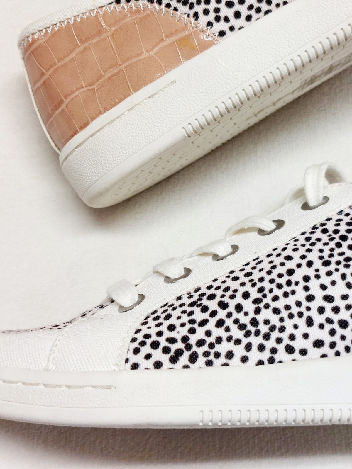 Dolce Vita Neza Lace Up Sneaker Black White Spotted Canvas Size 8.5