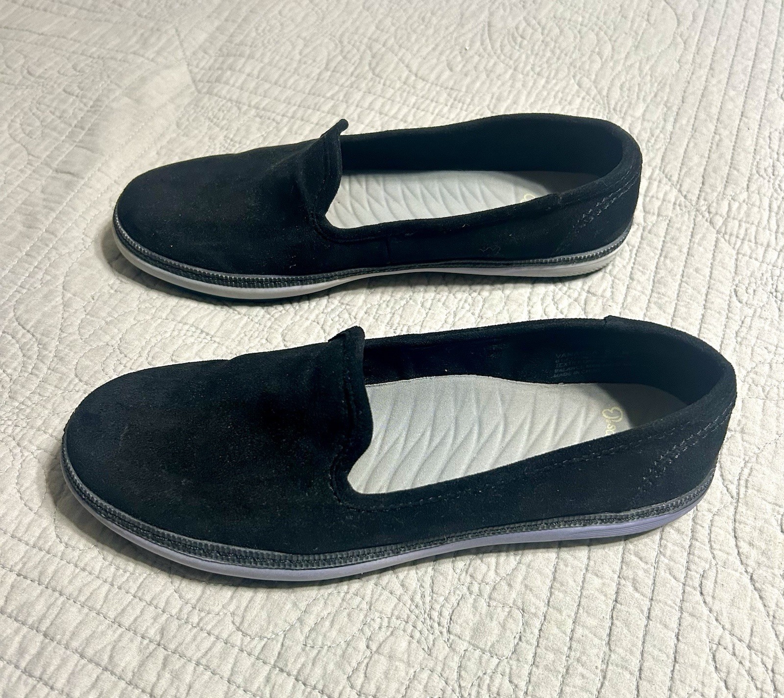 Baretraps Ladies Suede Black Slip On Shoes Size 8.5 Fall Winter Casual Comfort
