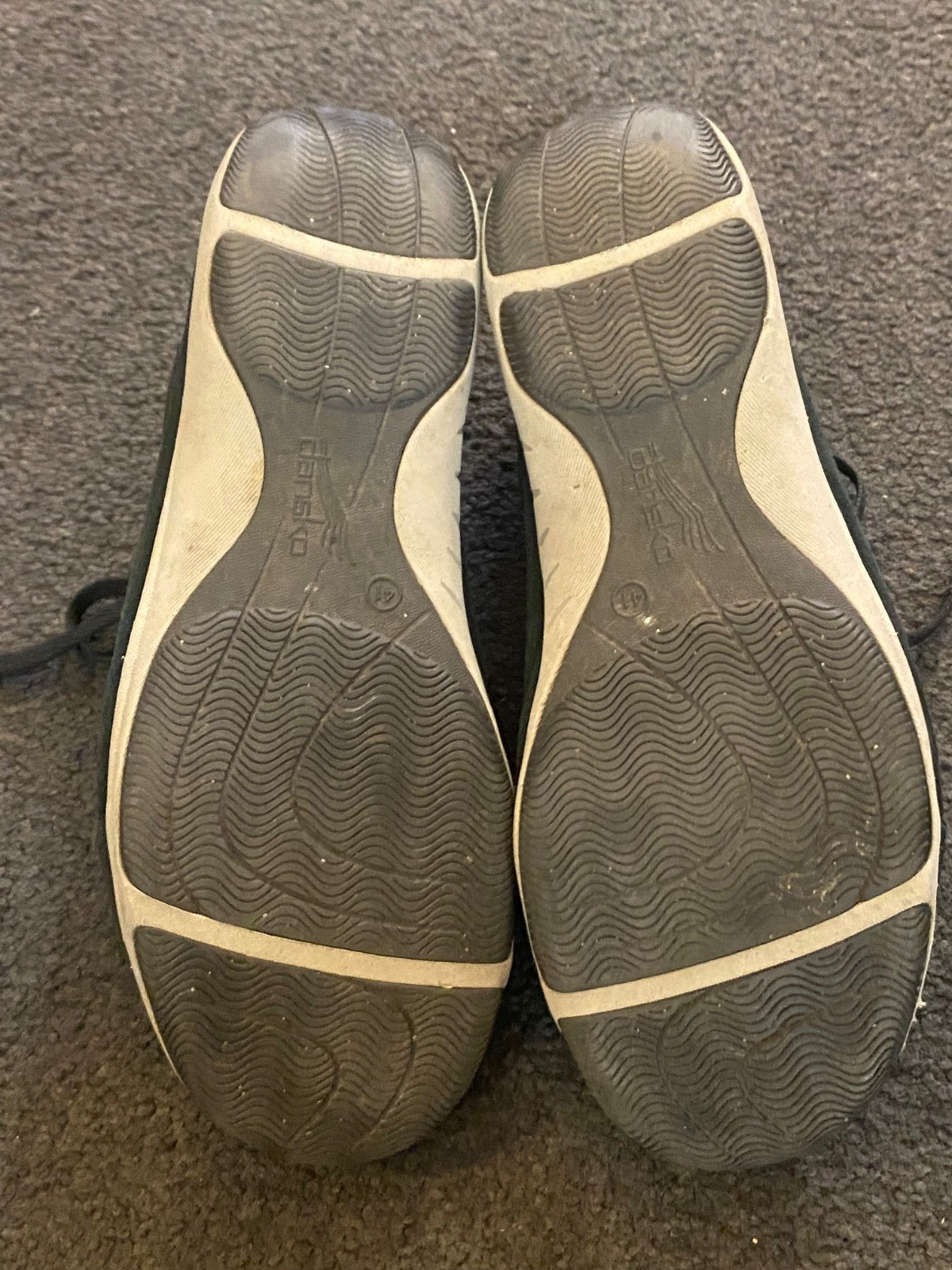 Dansko Sneakers Women’s Size 10.5-11 Suede Textile Lace Up Black Flats