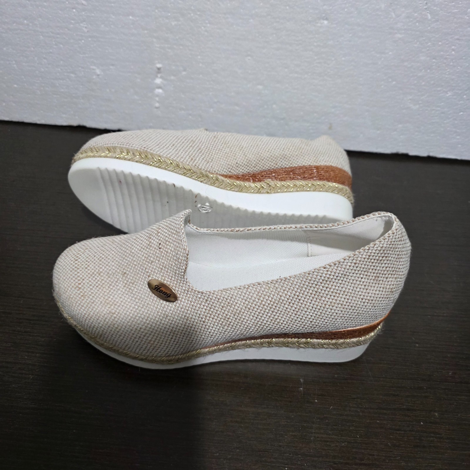 Beige Canvas Women’s Wedged Platform Shoes 37 US 6,5-7