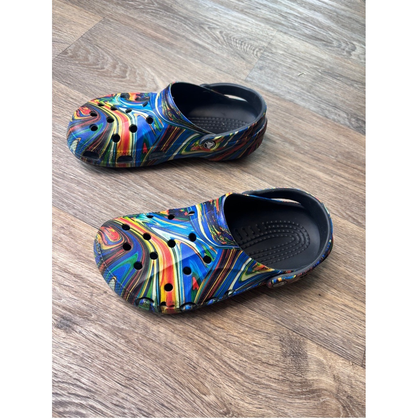 Crocs Classic Marbled Rainbow Swirl Clogs Unisex Comfort Shoes M6 W8 Multicolor