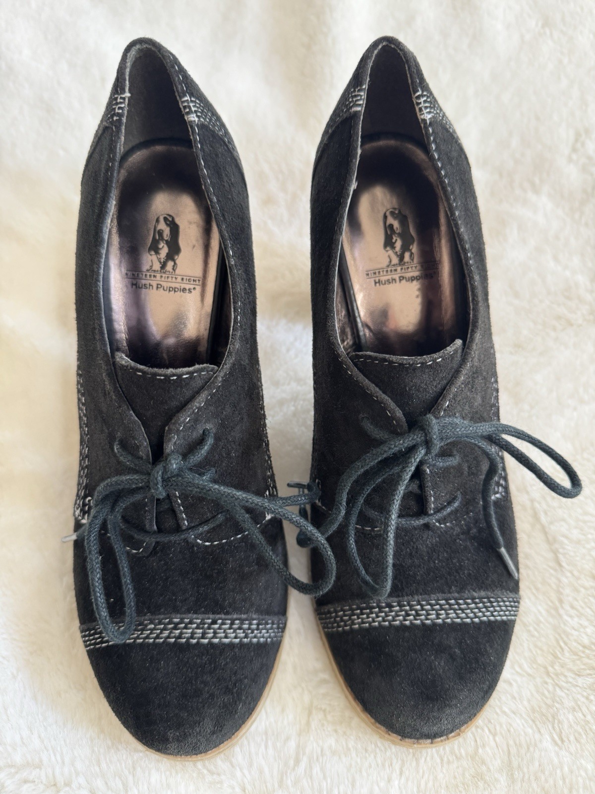 Women’s Oxford Shoes Size. 7 Black Suede Lace Up Stacked Heel School-Girl
