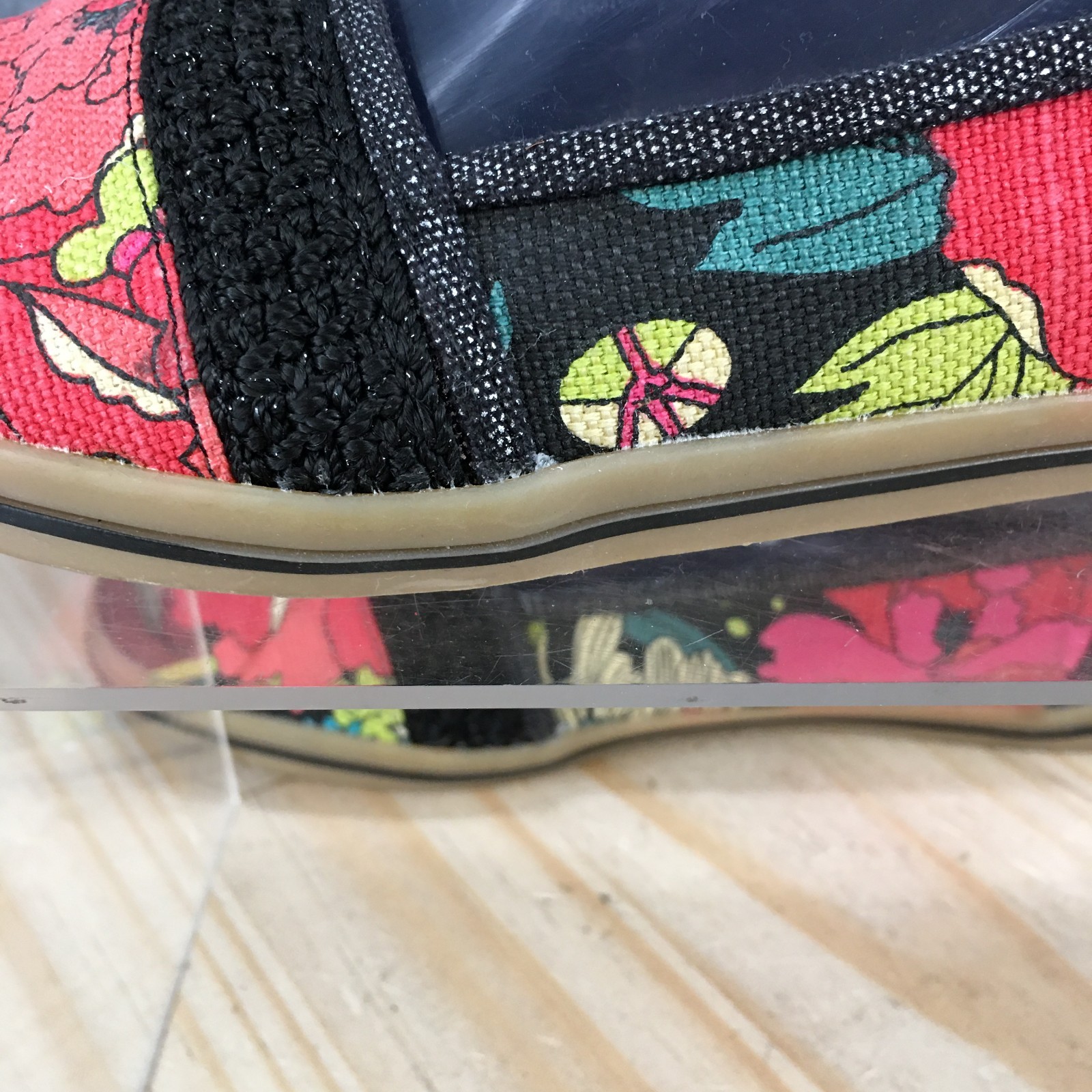 Sak Roots Shoes Womens 7 Casual Slip On Floral Loafer Flats Black Multicolor