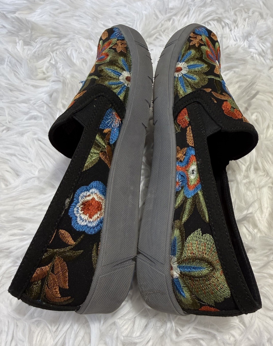 Baretraps Women’s 11 Beech Floral Embroidered Slip-On Casual Shoes Black Boho