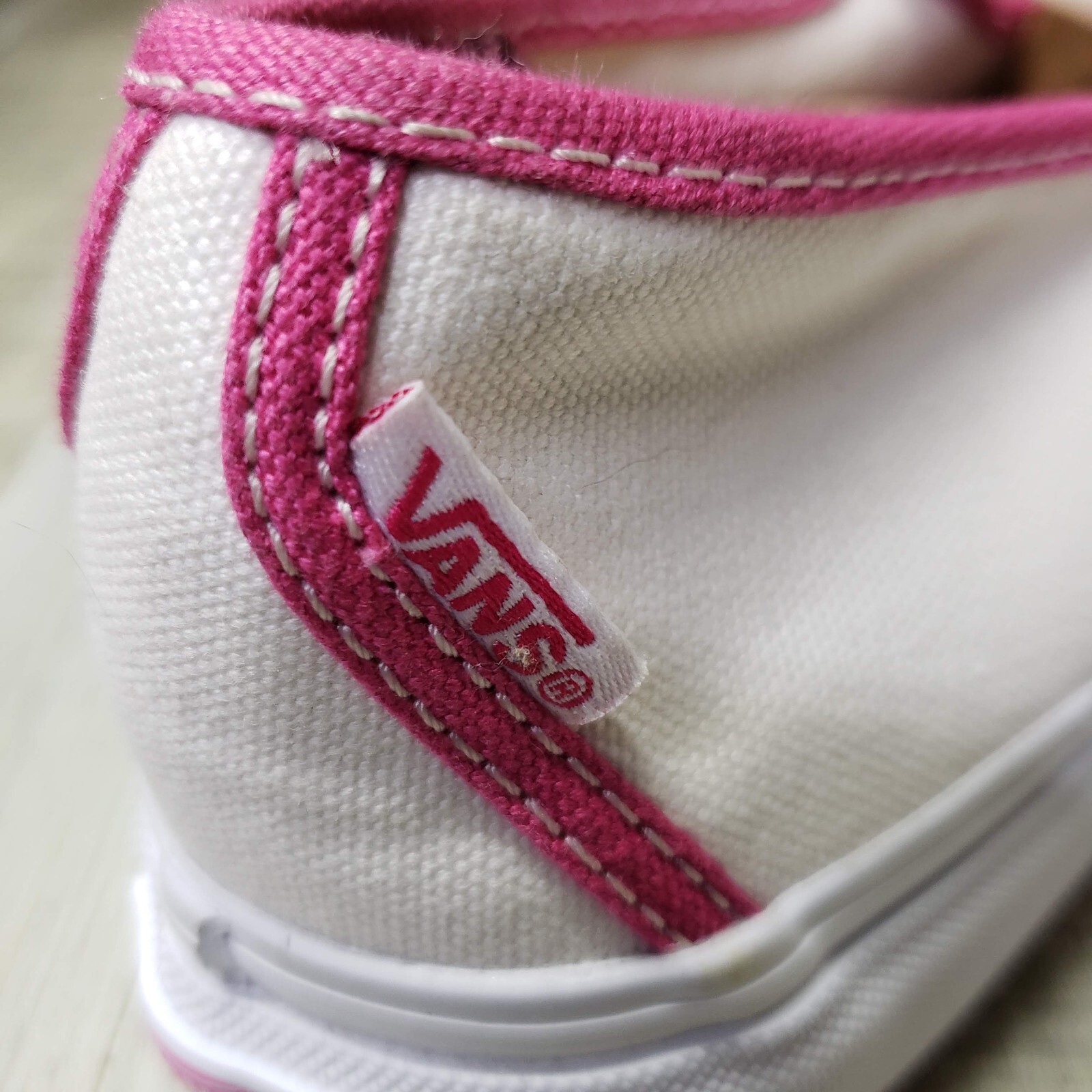 Vans x Barbie™ Style 93 DX Mary Jane Skate Shoe – White Womens 8 Excellent Cond.