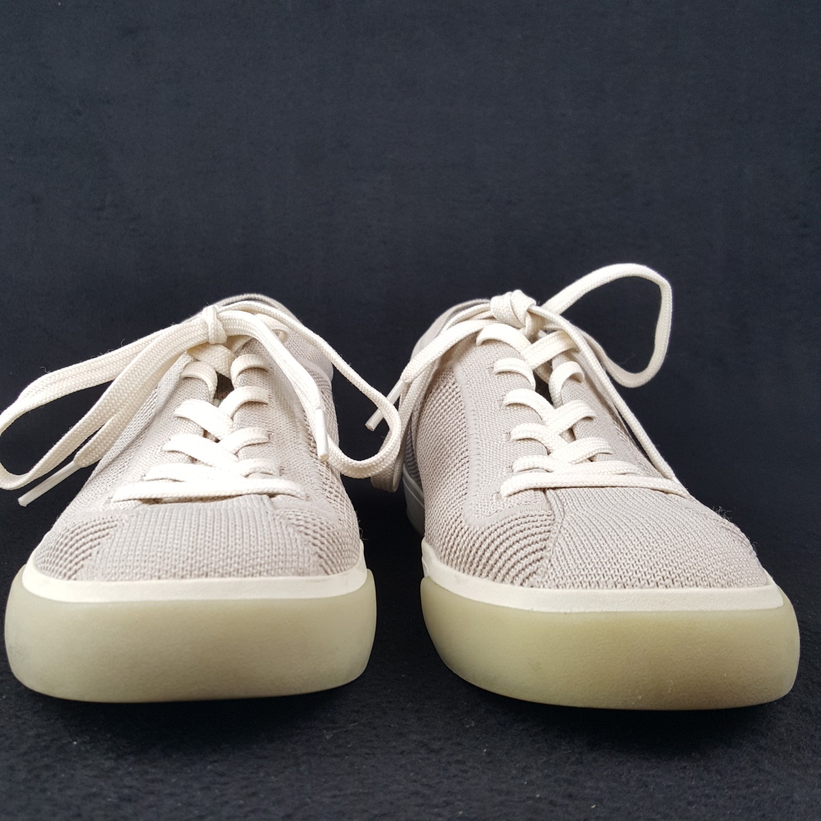Rothys Womens The Lace Up Sneaker Size 9 in Blonde Cream and Beige