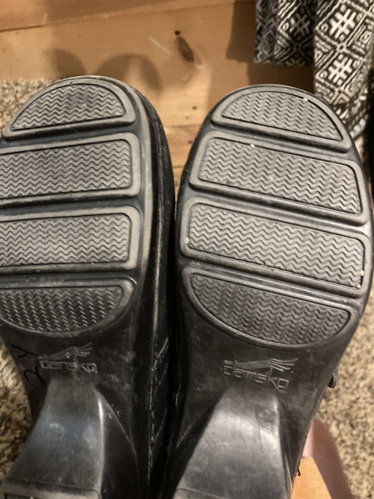 Dansko Solstice Button Strap Black Closed Clogs Professional Size 39 US 8.5-9