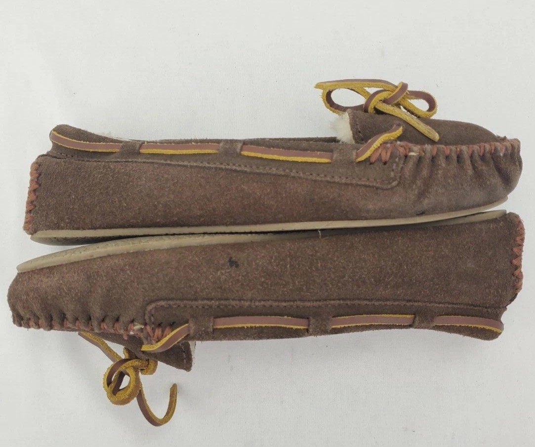 Minnetonka Moccasin Loafers Ws 6 Brown Suede Pile Lined Rawhide Boat Lacing 4012