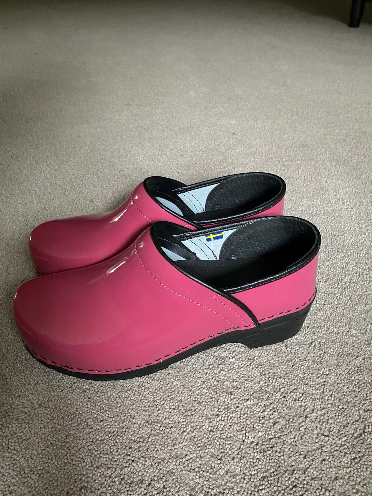 NEW BJork Swedish Professional Clogs Patent Leather PINK 43/44 12.5 Women’s