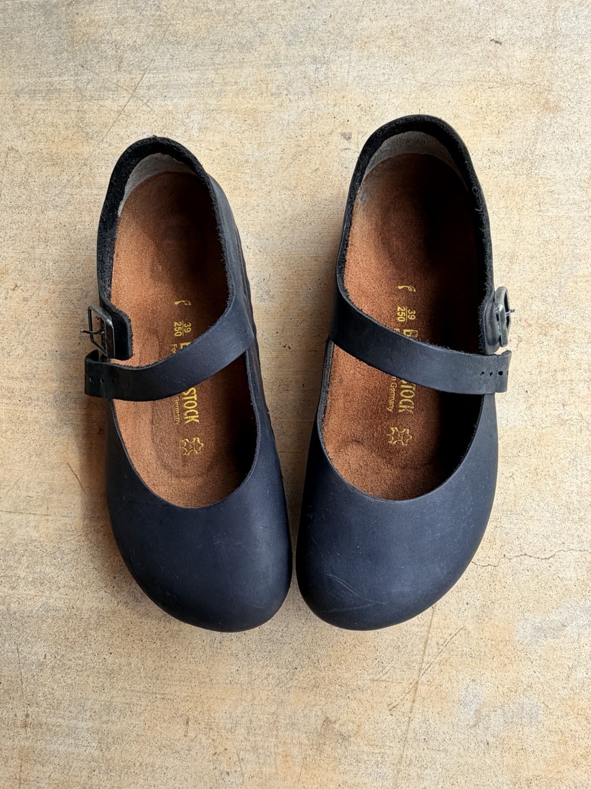 Birkenstock 39 Montova Black 100% Leather