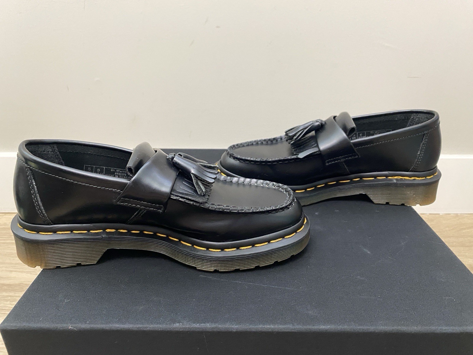 Dr. Martens Adrian Smooth Black Leather Tassel Loafers Men’s 6 / Women’s 7 Shoes