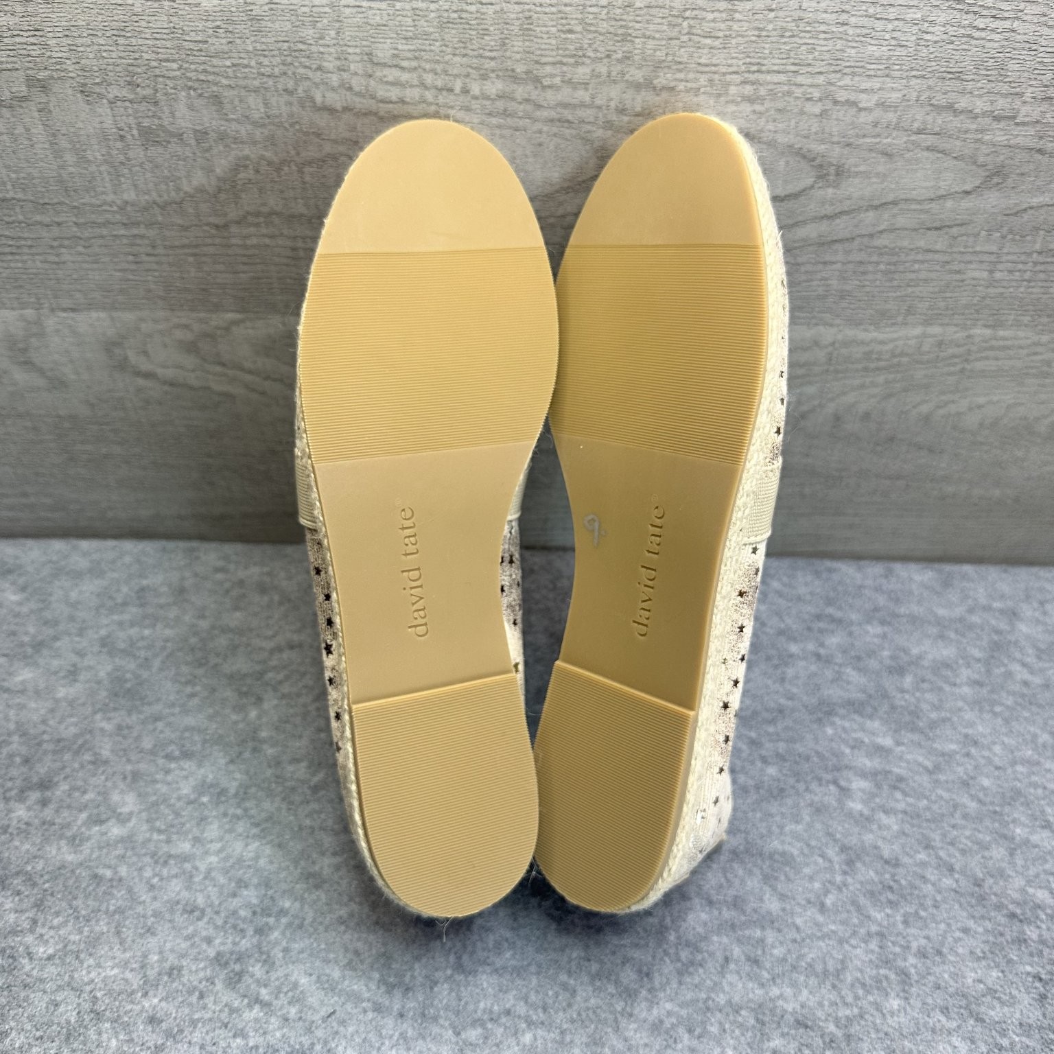 David Tate Women’s Comfort Shoes 10N Beige Star Print Slip-On Metalic Gold