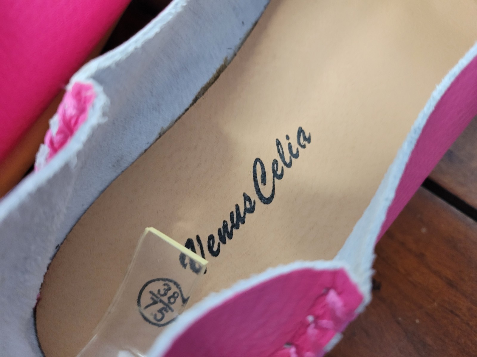 Venus Celia Pink Leather Comfort Womens Walking Driving Loafer Size 7.5 or 38