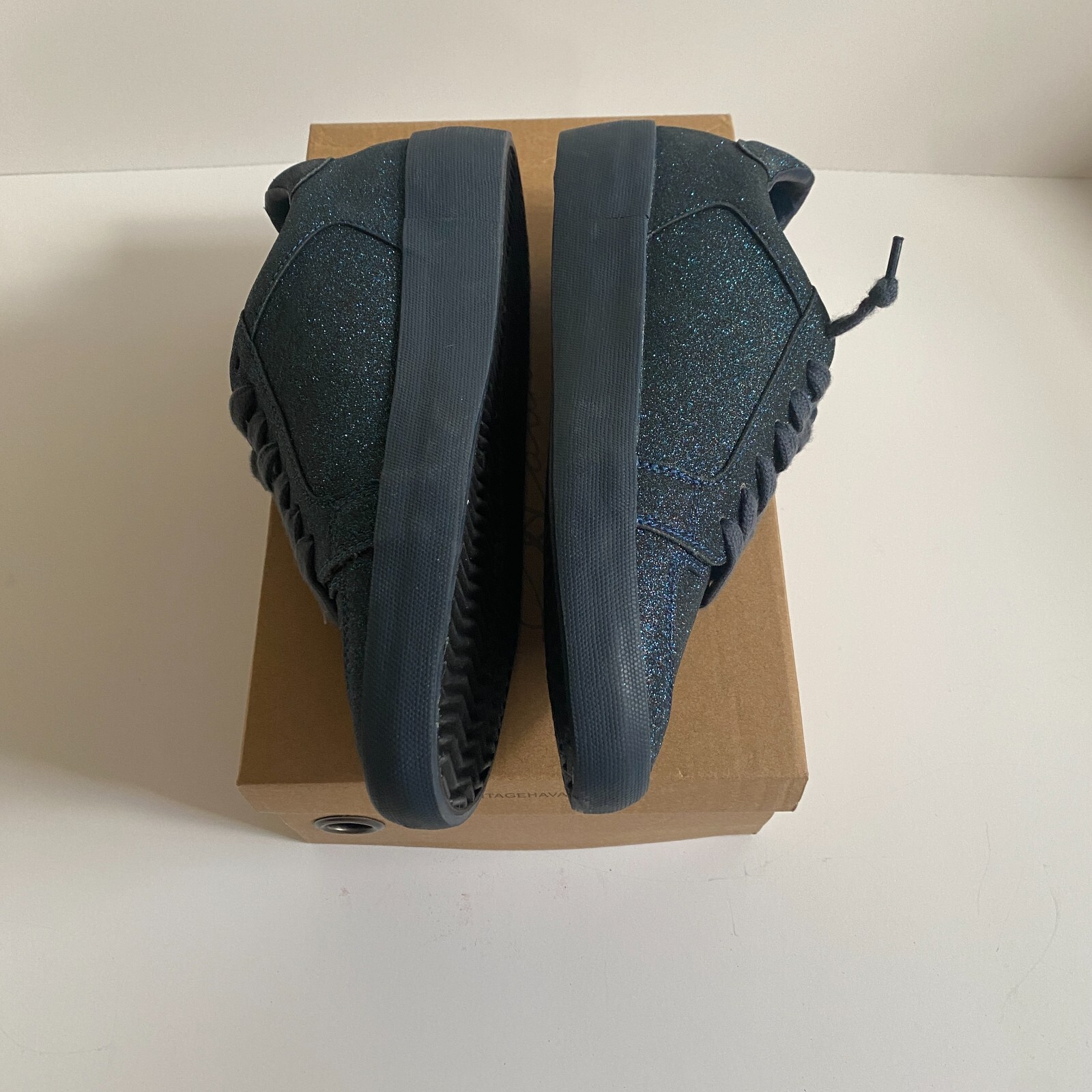 NWT Vintage Havana Premium Design Kara Matt Low Top Lace Up Sneakers Sz 8.5 Fall