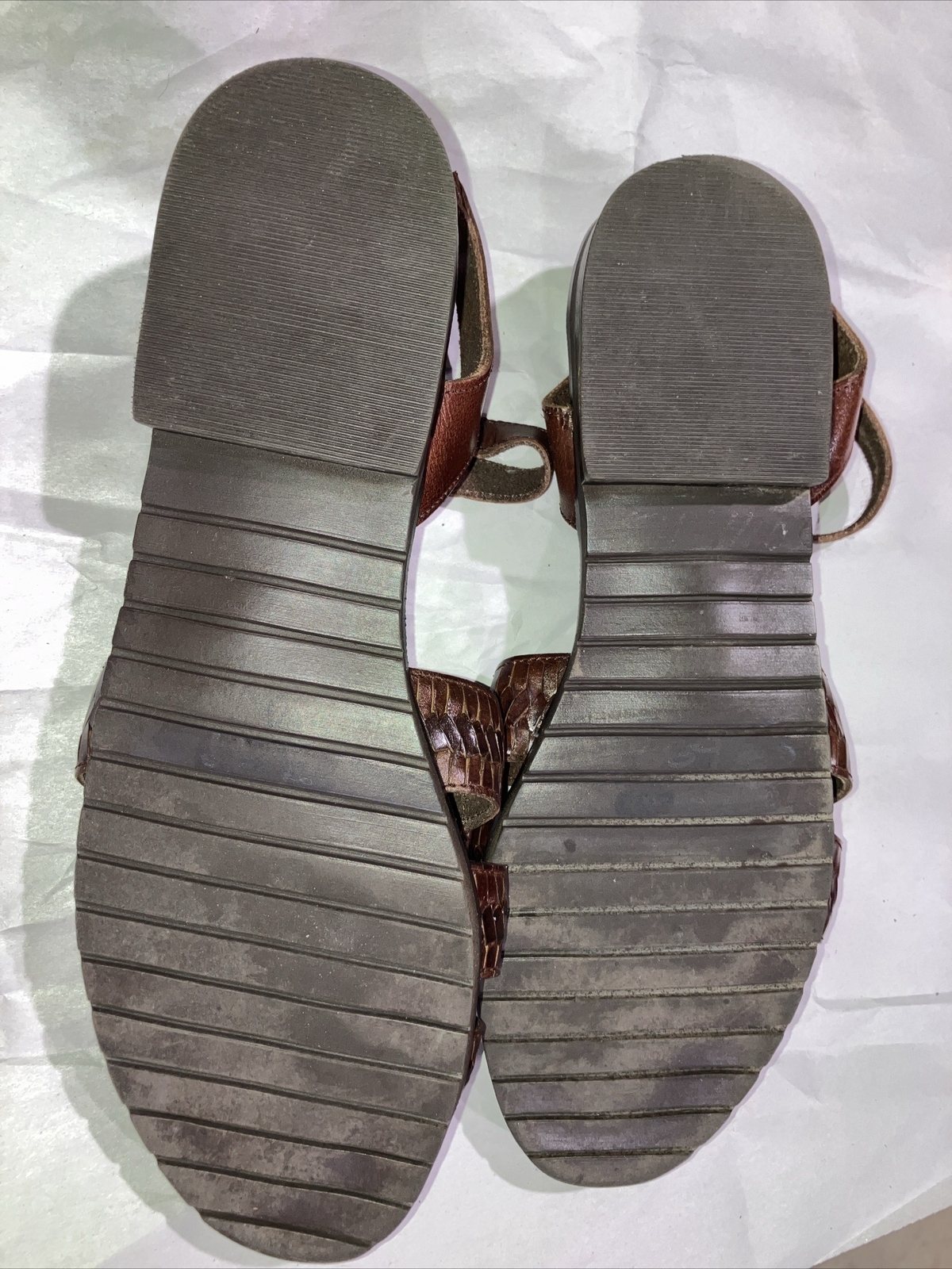 Rockport Women’s 9 Brown Leather Weaved Strapped Sandals India