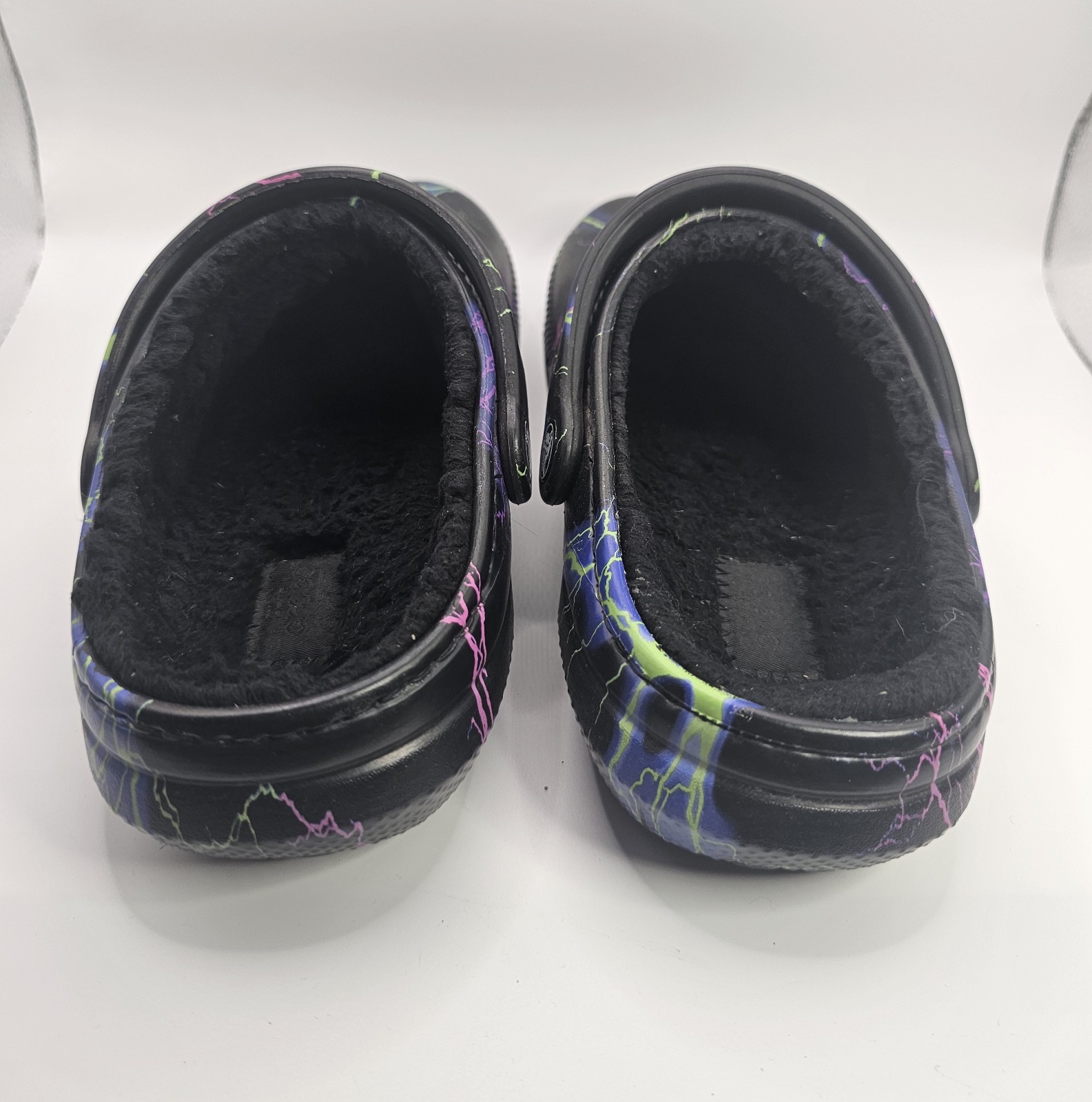 Crocs Unisex Lined Black Clogs With Multicolor Lightning Bolts M4/W6