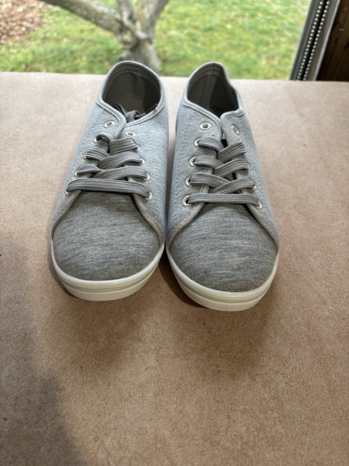 New Canvas Gray Women Shoe Sz 10 Casual Walking Beach Gym Comfy & Cute Fast Ship