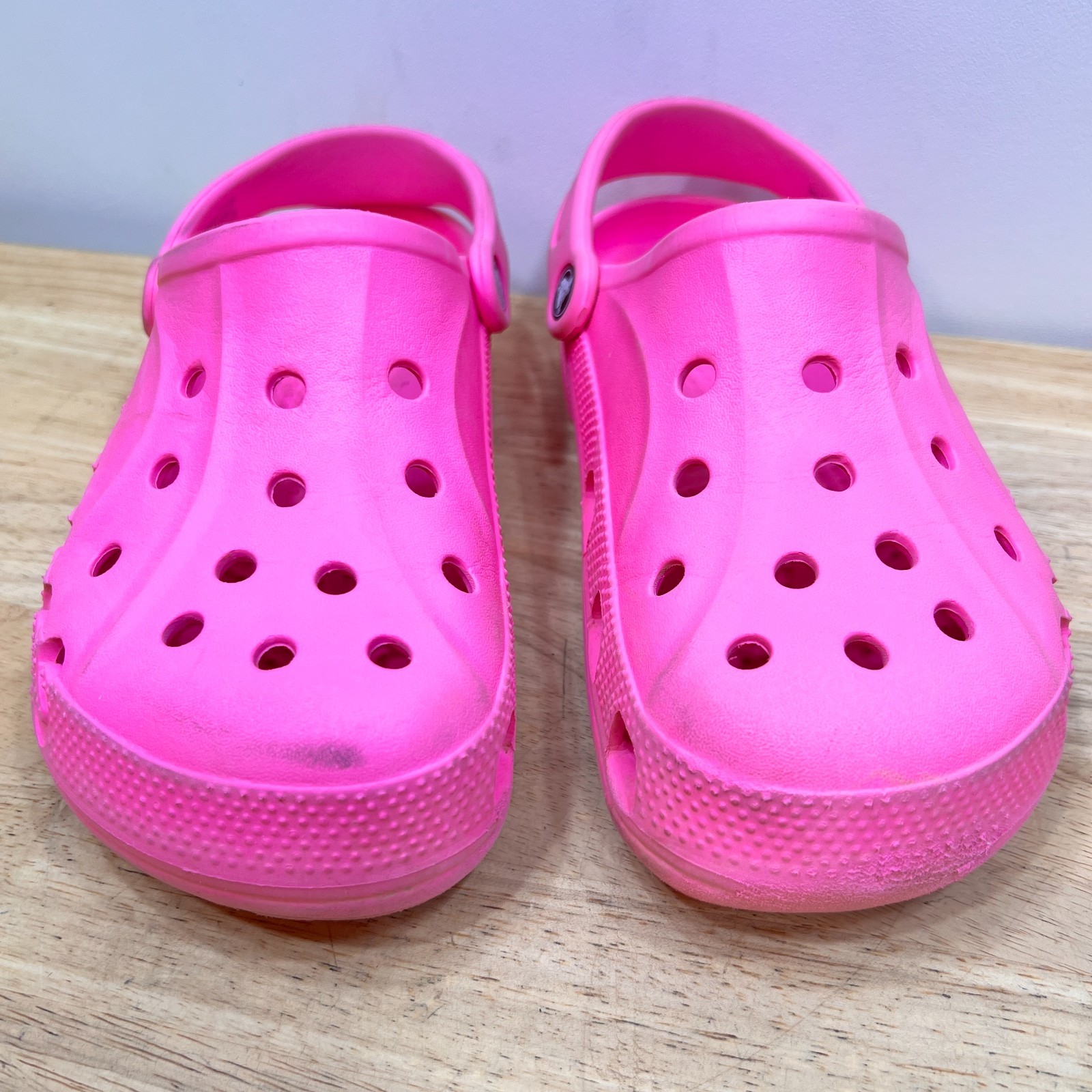 Crocs Baya Clog Neon Pink Sandals Shoes Womens 9 Mens 7 Comfort Slip On