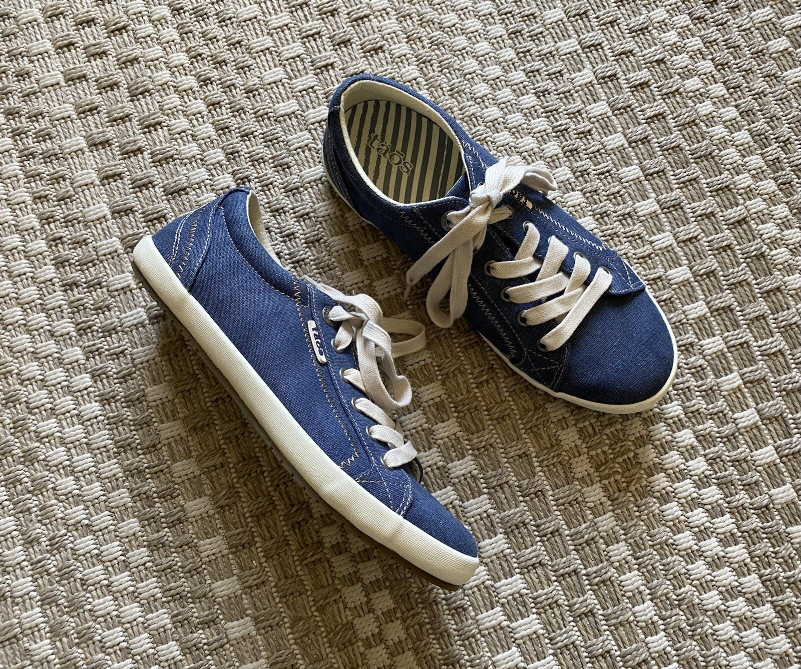 TAOS Star Sneakers Lace-up Shoes – Blue Washed Canvas **worn once** 8.5