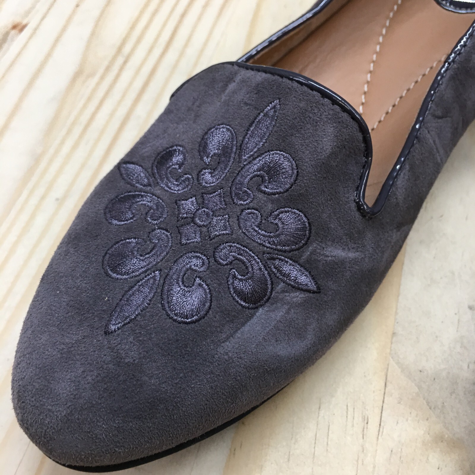 Clarks Artisan Shoes Womens 9 M Alitay Kallen Loafers Purple Almond toe Casual