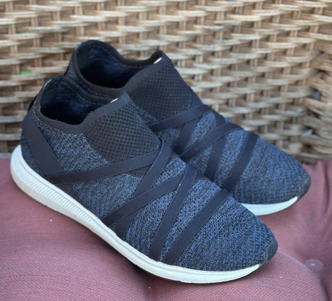 EILEEN FISHER Sustainable Mesh Knit Strappy Sneakers Navy & Black Size 9