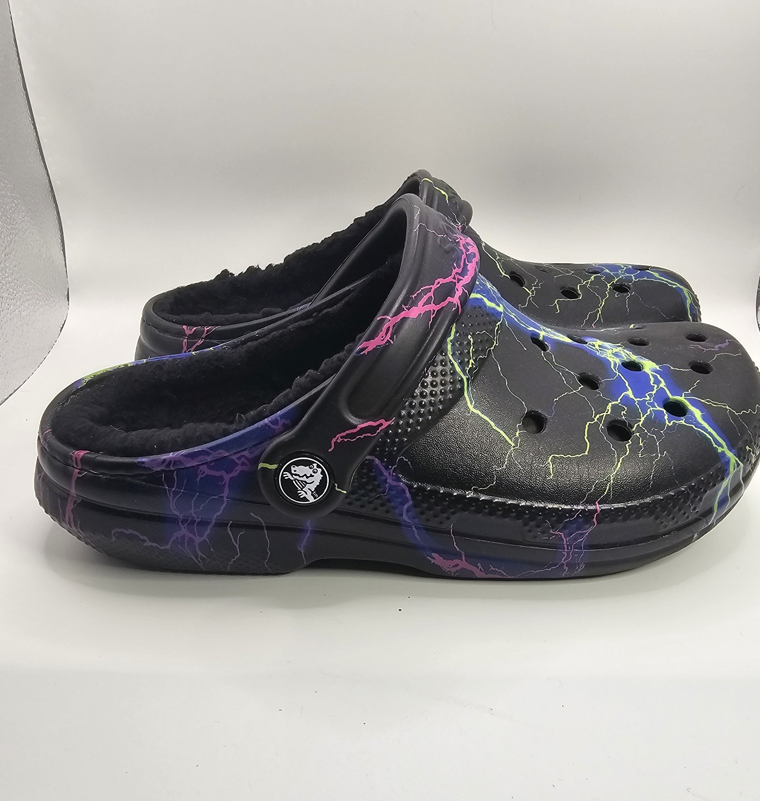 Crocs Unisex Lined Black Clogs With Multicolor Lightning Bolts M4/W6