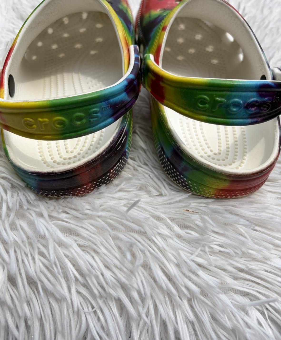 Crocs Classic Tie Dye Clogs Women’s Size 6 Slip On Closed Toe Sandals
