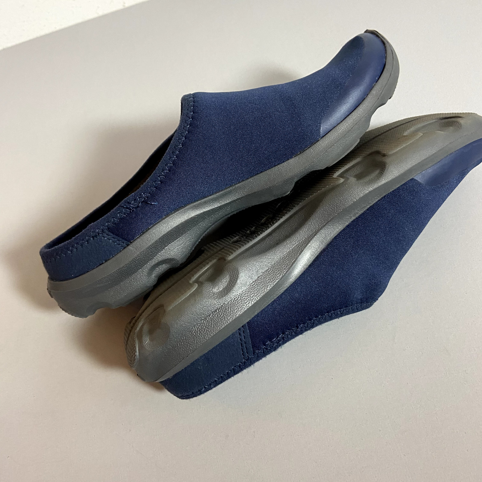 Crocs Womens Slip On Mules Cloth Sz 6 Blue Clogs Fabric Duet Busy Day No Backs