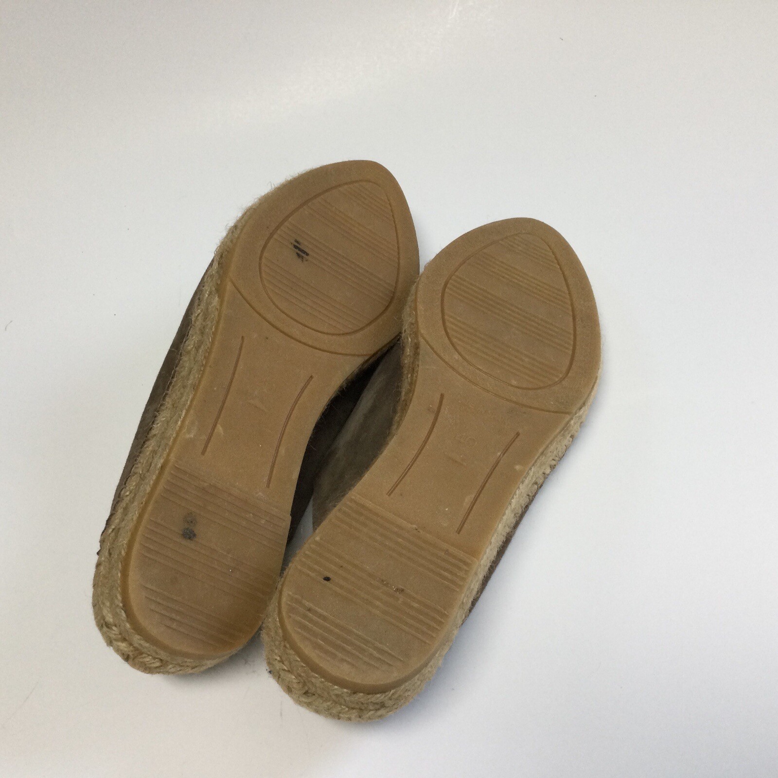 Eric Michael Espadrille Woman Suede Slip On Mule Shoe Size 40 US 9 Mauve Beige