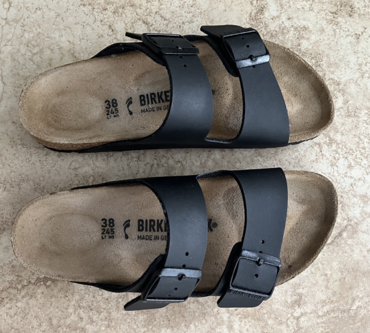 Birkenstock Arizona Soft Footbed Black Leather Sandals Size 38 Women 7 Men 5