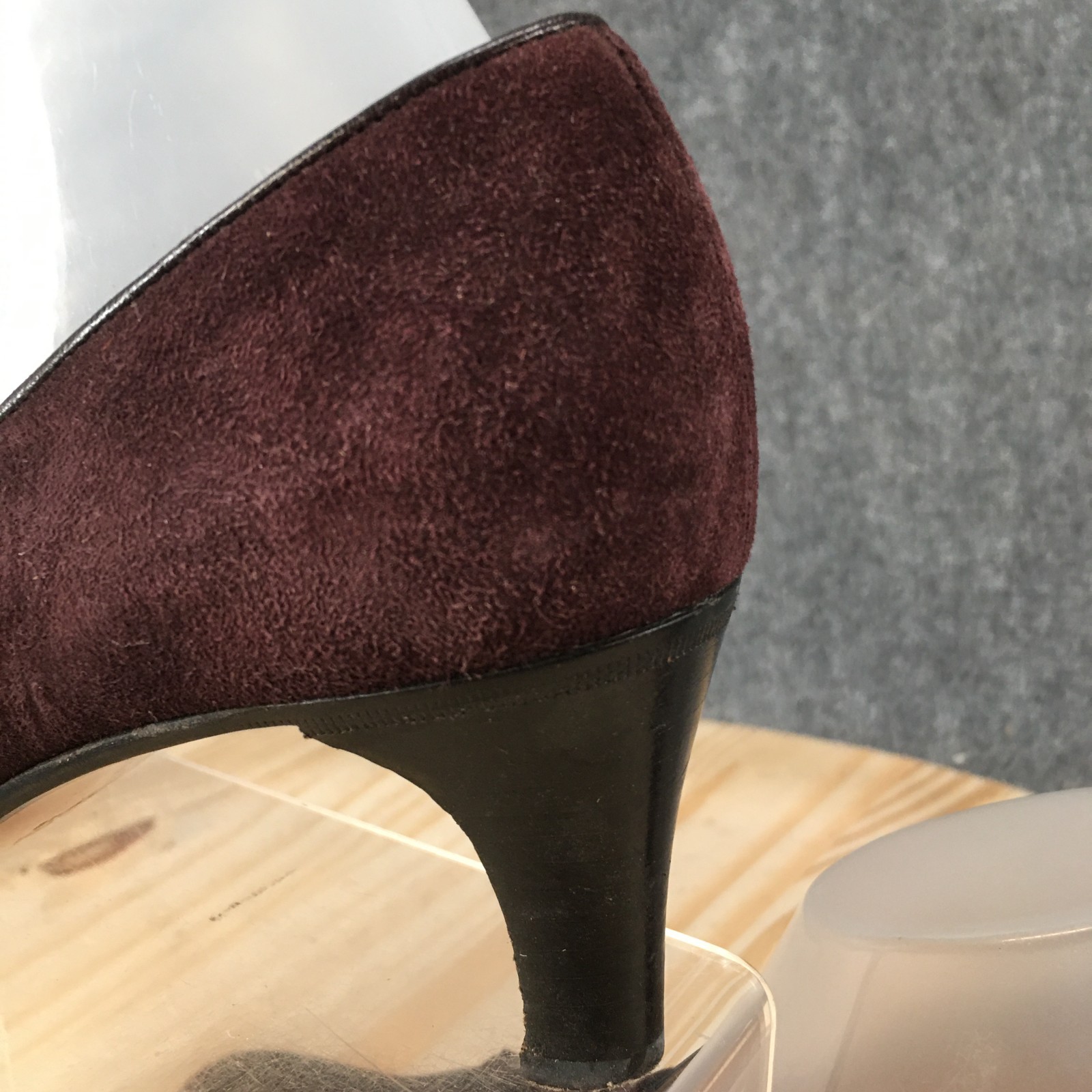 Bally Shoes Womens 5.5 Slip On Moc Toe Kitten Heel Pumps Burgundy Suede Leather