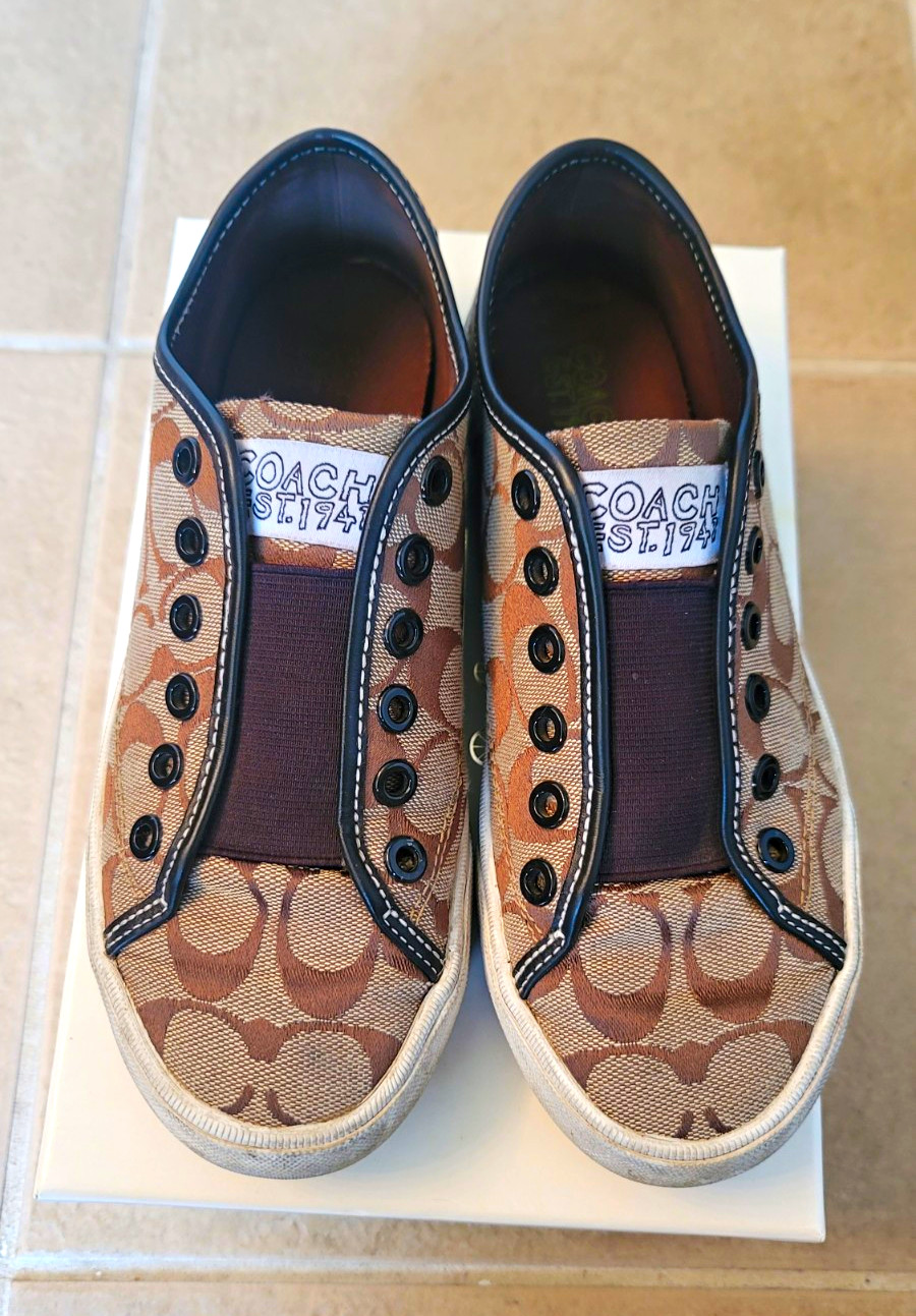 Coach Bev Signature Canvas Slip-On Sneakers Women’s 6.5 M Khaki/Chocolate A1570