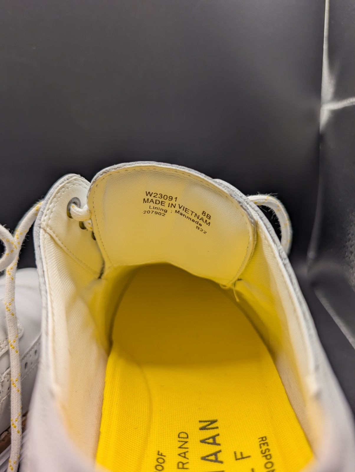 Cole Haan Original Grand Woman Golf Shoes Size 8B Style W23091